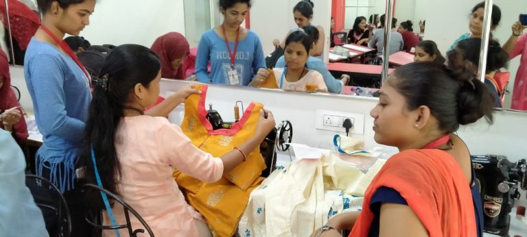 Degree In Fashion Designing In Mumbai