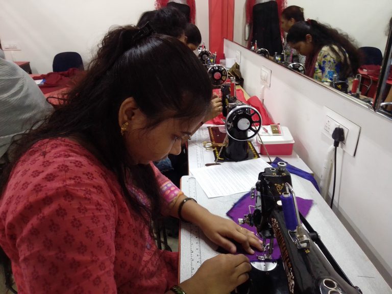 Fashion Designing Colleges In Mumbai scaled