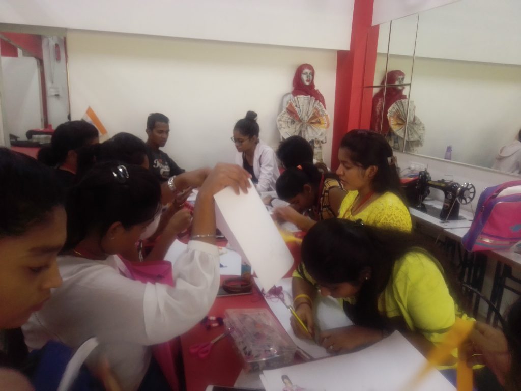 TopCollegesInManagementForCreativeDesigning scaled